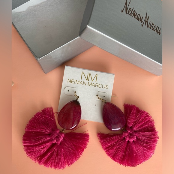 Neiman Marcus Macrame Tassel Drop Shape Stone Pink Fascia  NWT & Box - Picture 10 of 10